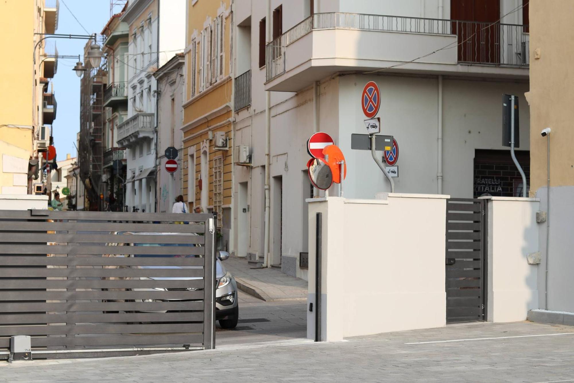 Apartamento Charming & Luxurious Gem Olbia Exterior foto